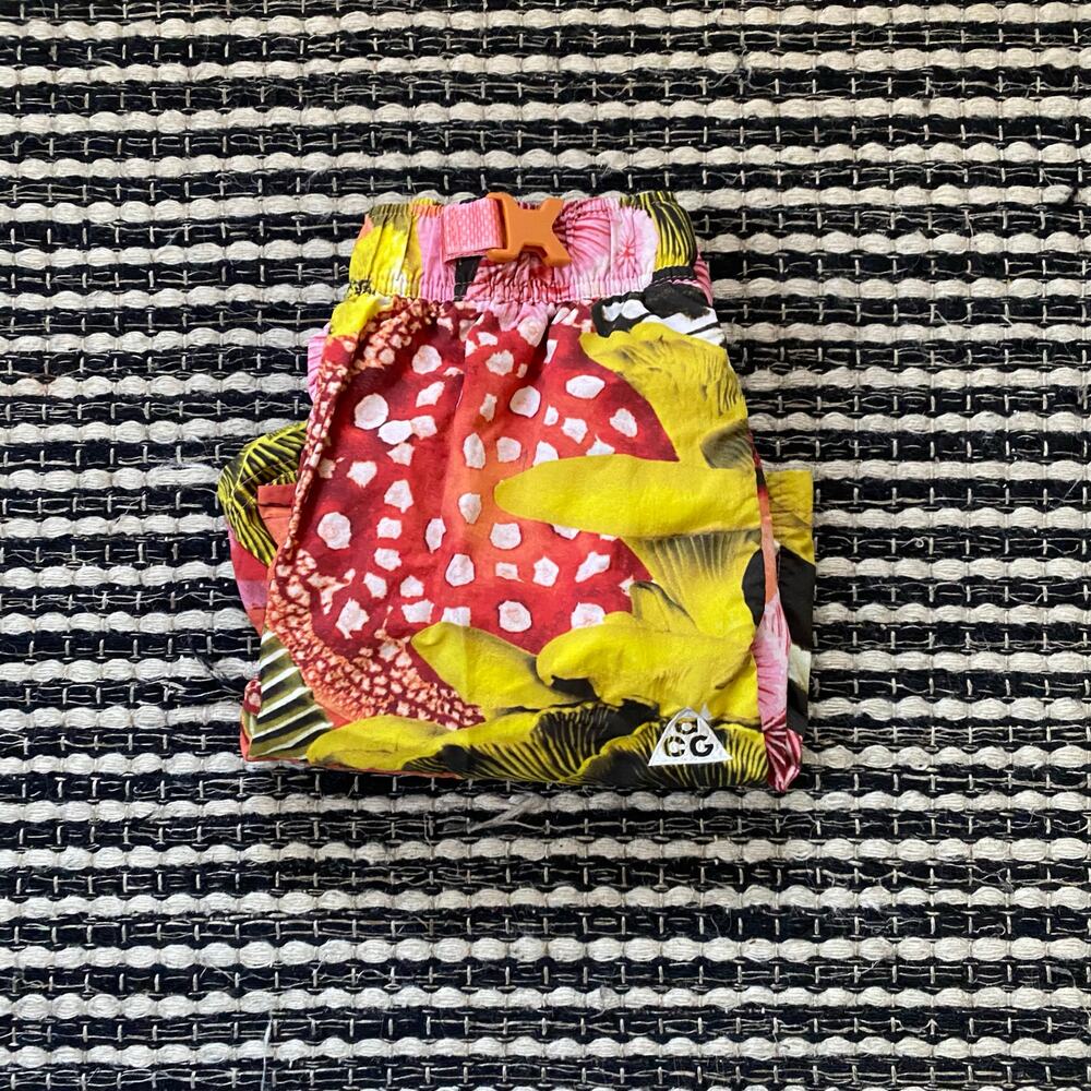 🌿 Nike ACG Boys Pink Floral Clip Waist Pocket Lined Swim Trunks M